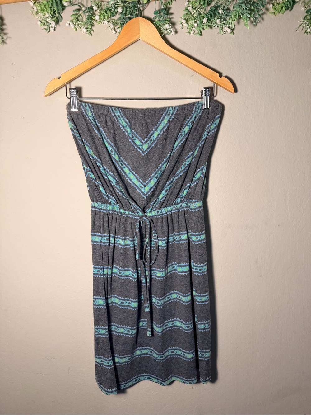 Mossimo Supply Co. Strapless Y2K tribal mini beach dress - size L
